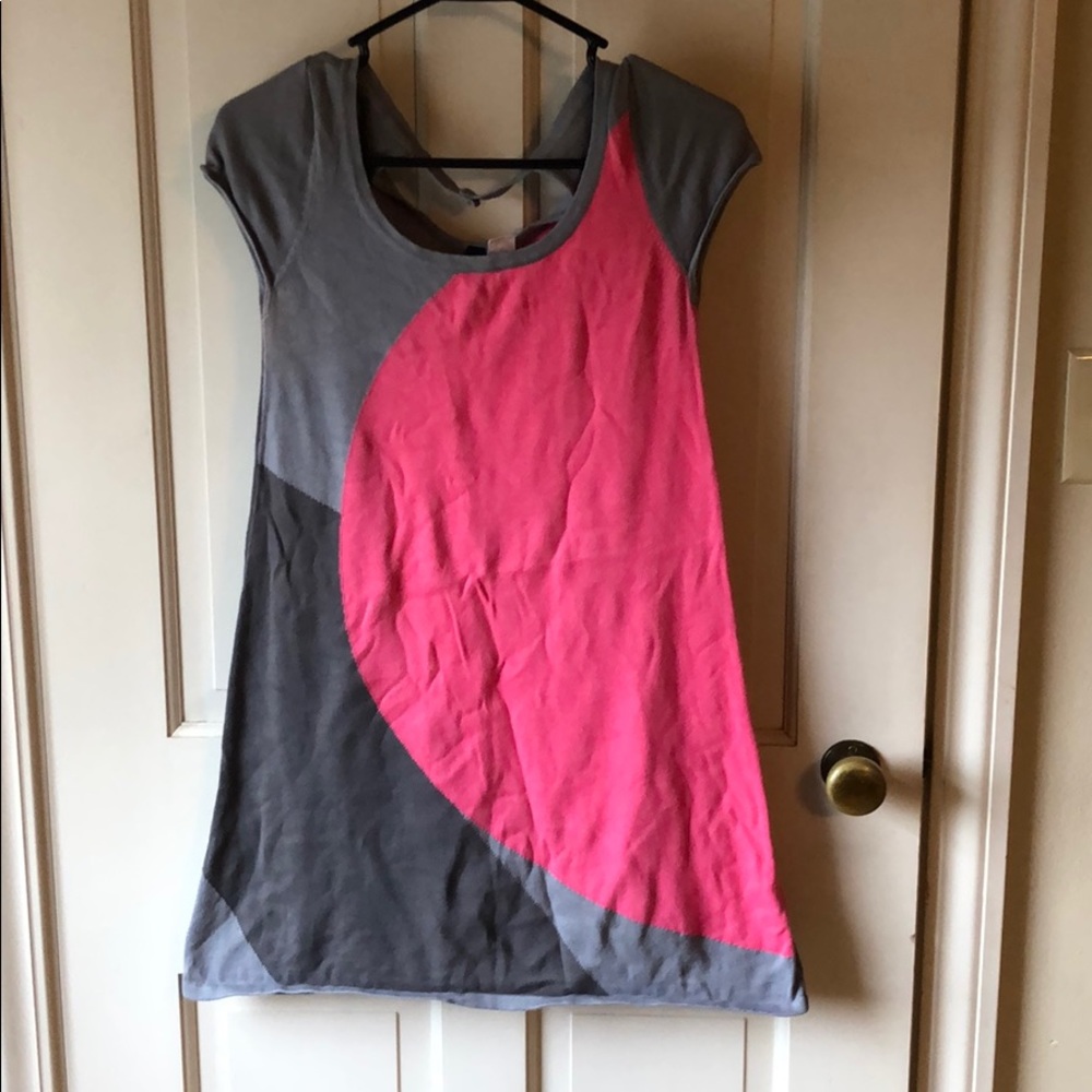 H & M size 8 color block dress